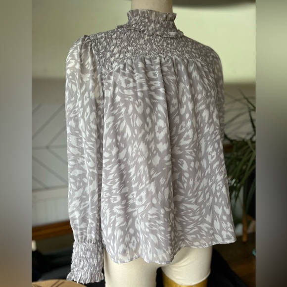 Ann Taylor Petite Turtleneck Flowy Blouse with fringe top and wrist Leopard prin - Picture 5 of 11